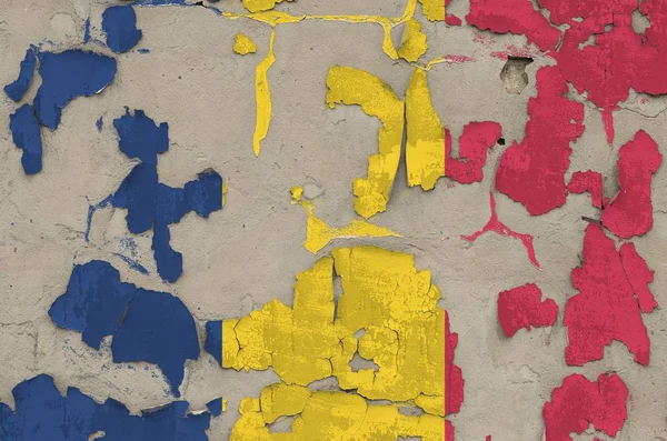 Tchad Flagga Avbildad Färg Färger Gamla Föråldrade Röriga Betong Vägg — Stockfoto