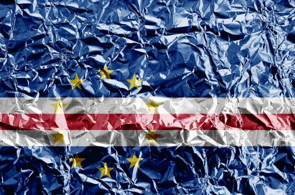 Cabo Verde Flagga Avbildad Färg Färger Glänsande Skrynklig Aluminiumfolie Närbild — Stockfoto