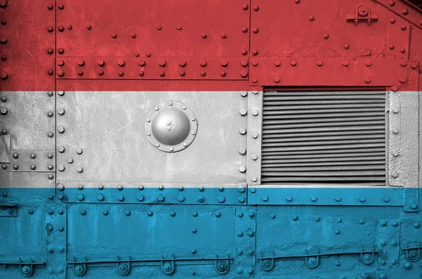 Die Luxemburgische Flagge Auf Einem Teil Des Panzers Großaufnahme Konzeptioneller — Stockfoto