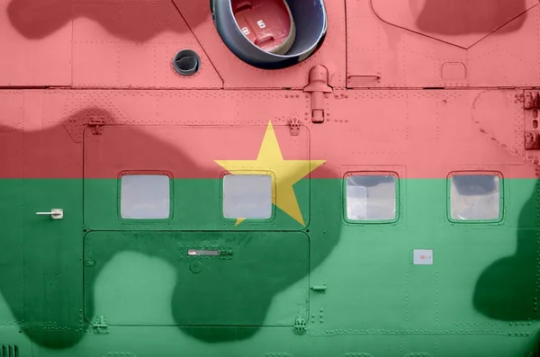 Burkina Faso Vlag Afgebeeld Zijkant Deel Van Militaire Gepantserde Helikopter — Stockfoto
