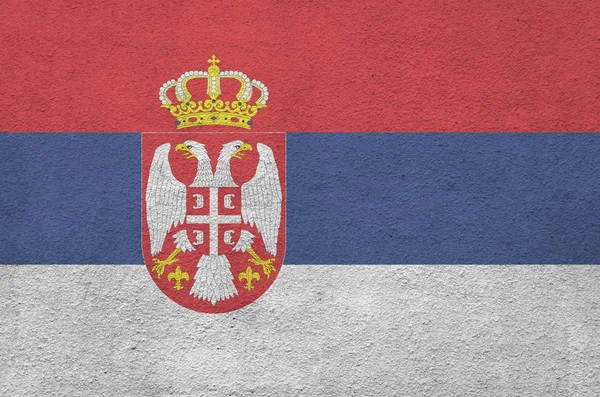 Прапор Сербії Зображений Яскравими Кольорами Фарби Старому Рельєфному Штукатурному Мурі — стокове фото