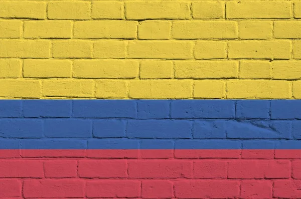 Σημαία Κολομβίας Απεικονίζεται Χρώματα Μπογιάς Παλιό Τοίχο Από Τούβλα Κοντά — Φωτογραφία Αρχείου