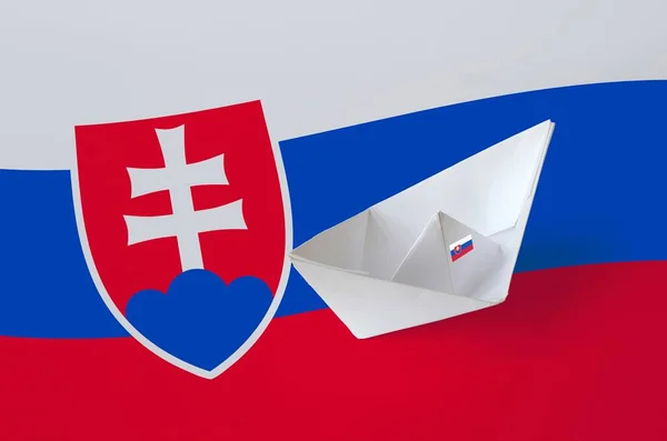 Slovakien Flagga Avbildas Papper Origami Fartyg Närbild Orientalisk Handgjord Konst — Stockfoto