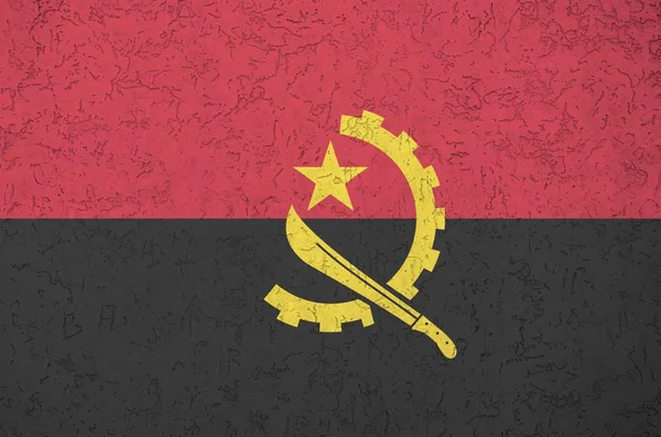 Флаг Анголы Изображён Ярких Красках Старой Рельефной Штукатурке Текстурированный Баннер — стоковое фото