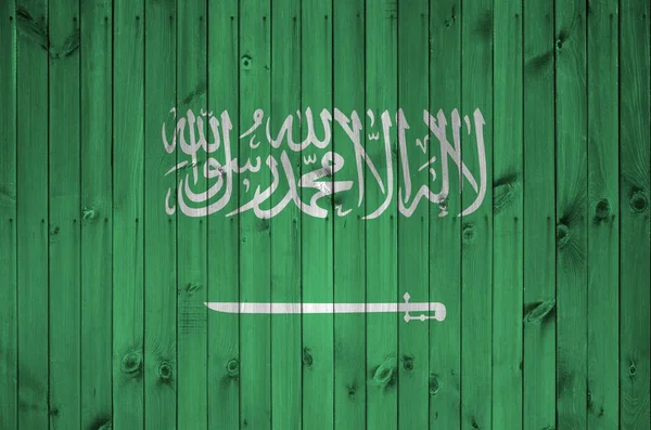 Saúdskoarabská Vlajka Vyobrazená Jasných Barvách Staré Dřevěné Stěně Zblízka Texturovaný — Stock fotografie