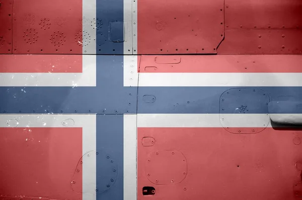 노르웨이 국기가 헬리콥터의 측면에 그려져 군대의 항공기 개념적 — 스톡 사진
