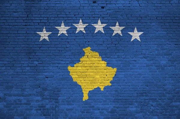 Kosovská Vlajka Vyobrazená Barvách Staré Cihlové Zdi Zblízka Texturované Banner — Stock fotografie