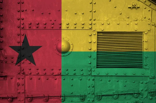 Прапор Гвінеї Бісау Зображений Стороні Військового Броньованого Танка Військові Сили — стокове фото