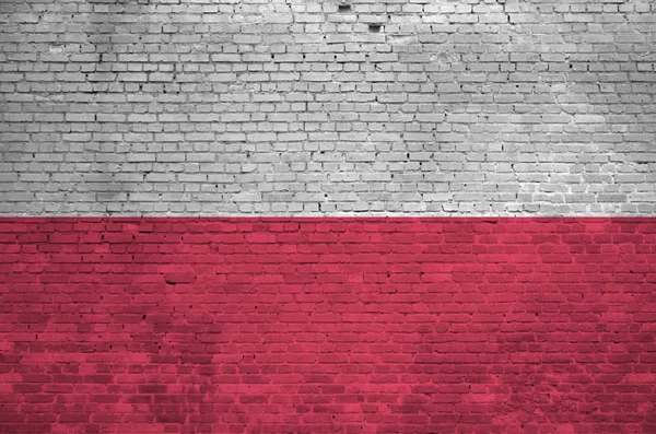 Polská Vlajka Zblízka Vyobrazená Barvách Starých Cihlových Zdech Texturované Banner — Stock fotografie