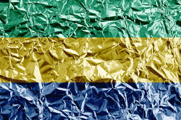 Bandiera Gabon Raffigurata Colori Vernice Lamina Alluminio Stropicciata Lucida Vicino — Foto Stock