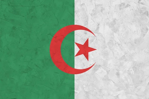 Σημαία Αλγερίας Απεικονίζεται Φωτεινά Χρώματα Χρώμα Παλιό Ανάγλυφο Σοβατεπί Τοίχο — Φωτογραφία Αρχείου
