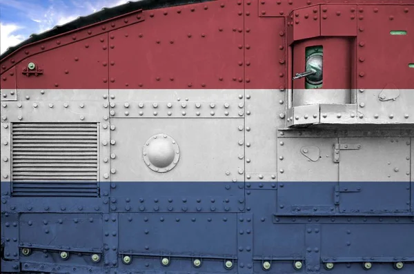 Nizozemská Vlajka Zblízka Vyobrazena Boční Části Vojenského Obrněného Tanku Armádní — Stock fotografie