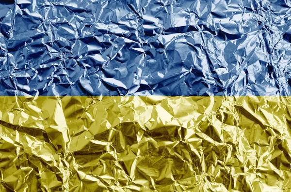 Drapeau Ukraine Représenté Couleurs Peinture Sur Papier Aluminium Froissé Brillant — Photo
