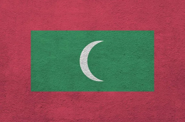Σημαία Μαλδίβες Απεικονίζεται Φωτεινά Χρώματα Μπογιάς Παλιό Ανάγλυφο Σοβάτισμα Τοίχο — Φωτογραφία Αρχείου