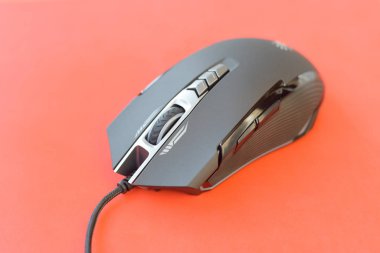 A4tech Co Ltd 'den P93 Bloody Cybersport oyun faresi, Tayvanlı bir bilgisayar donanım ve elektronik şirketi.