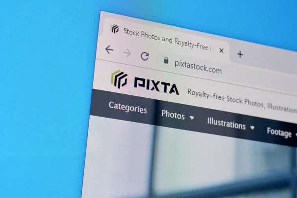 Homepage pixta webové stránky na displeji Pc, url - pixtastock — Stock fotografie