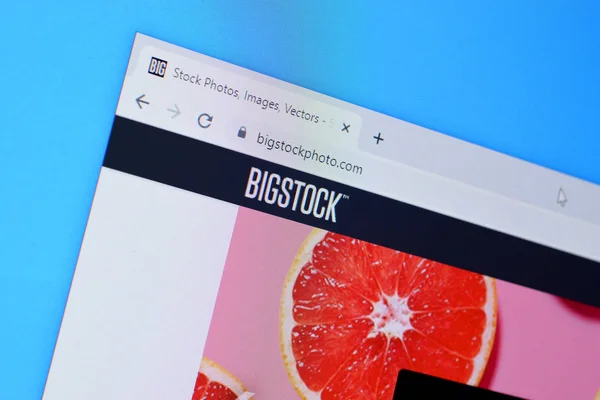 Homepage der bigstockphoto website auf dem display des pc, url - bigstockphoto.com. — Stockfoto