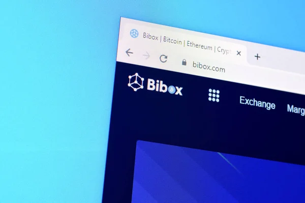 Сайт bibox на дисплее компьютера, url - bibox.com . — стоковое фото