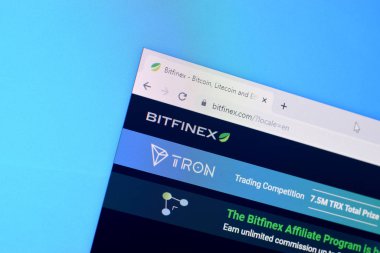 Pc, URl - bitfinex.com 'da Bittfinex web sitesinin ana sayfası.