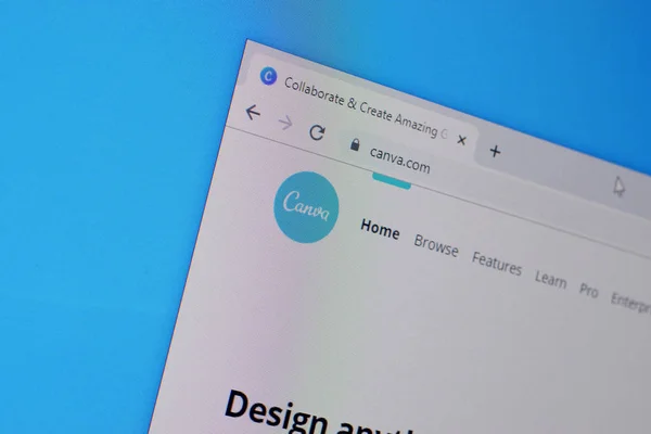 Homepage der Canva-Website auf dem Display des PC, url - canva.com. — Stockfoto