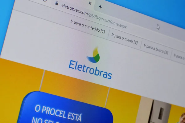 Сайт eletrobras на дисплее компьютера, url - eletrobras.com . — стоковое фото