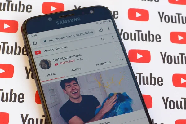 HolaSoyGerman official youtube channel on smartphone screen on p — Stock Photo, Image