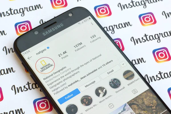 National Geographic oficjalne konto na Instagramie smartfona scr — Zdjęcie stockowe