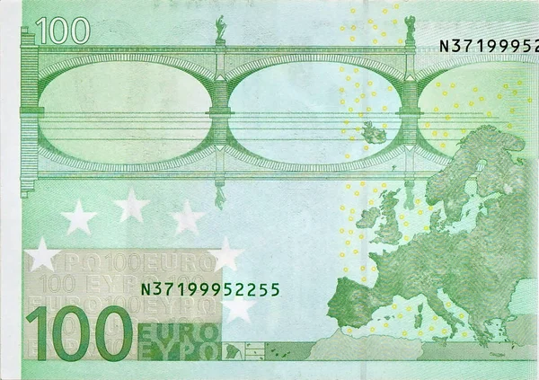 Parte posterior de 100 notas de euro close-up com pequenos detalhes verdes — Fotografia de Stock