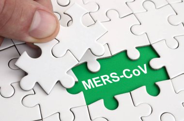 Bulmaca parçalı Mers-Cov Corona virüsü konsepti. Orta Doğu Solunum Sendromu soyut. Çin enfeksiyonu