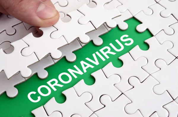 Konsep virus MERS-CoV Novel Corona dengan bagian teka-teki. Sindrom Pernapasan Timur Tengah abstrak. Infeksi Cina — Stok Foto