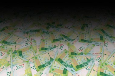 Yeni yeşil Rus 200 rublelik banknotta batmış gemilerin anıtı.