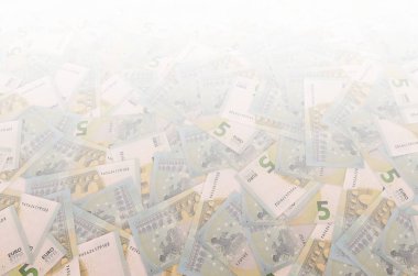 5 avroluk banknotun küçük kahverengi detaylarla yakın plan modeli