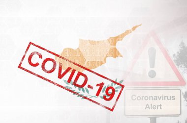Kıbrıs bayrağı ve Covid-19 yazılı fütüristik dijital soyut kompozisyon. Coronavirüs salgını kavramı