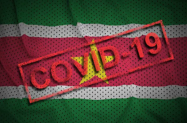 Bandiera Suriname Timbro Rosso Covid Concetto Focolaio Coronavirus 2019 Ncov — Foto Stock