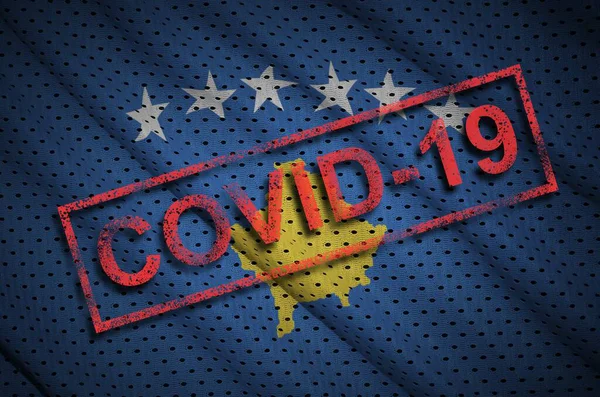 Kosovos Flagga Och Röd Covid Stämpel Coronavirus 2019 Ncov Utbrott — Stockfoto