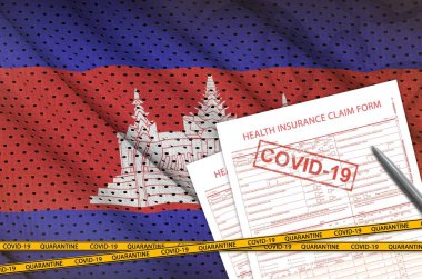 Kamboçya bayrağı ve sağlık sigortası talep formu. Coronavirus veya salgın 2019-nCov virüs konsepti
