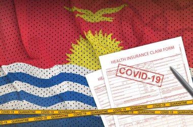 Kiribati bayrağı ve 19 damgalı sağlık sigortası talep formu. Coronavirus veya salgın 2019-nCov virüs konsepti