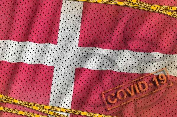 Bandera Dinamarca Símbolo Peligro Biológico Covid Con Cinta Naranja Cuarentena — Foto de Stock