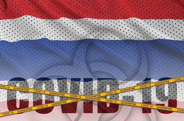 Tayland Bayrağı Turuncu Karantina Bandıyla Yazılmış Covid Yazıları Coronavirus Veya — Stok fotoğraf