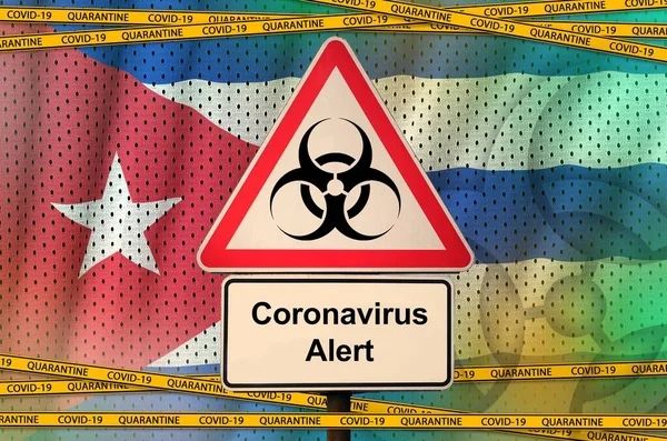 キューバフラグと隔離オレンジテープとCovid 19バイオハザードシンボル コロナウイルスまたはパンデミック2019 Nconvウイルスの概念 — ストック写真
