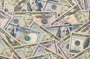 Düz zemin üzerinde 150 dolarlık banknotlar yakın plan. Düz manzaralı. Soyut başarı ya da iş konsepti