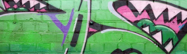 Absztrakt Színes Graffiti Festmények Töredéke Régi Téglafalon Rózsaszín Zöld Színekben — Stock Fotó