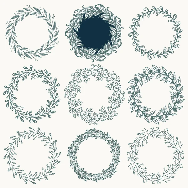 Verzameling van de hand-tekening lente wreathes. — Stockvector