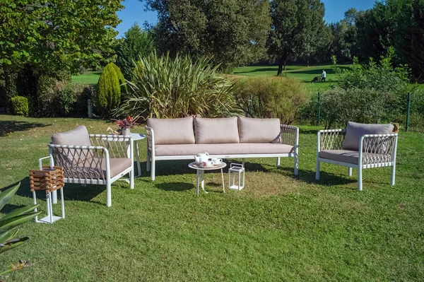 Furniture Relaxing Garden Set Sofa Chairs Umbrella — Stockfoto