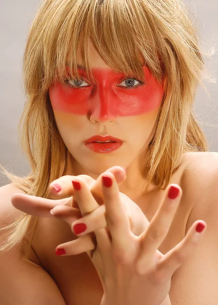 Retrato Moda Hermosa Mujer Con Maquillaje Rojo —  Fotos de Stock