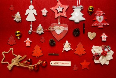 Noel süs toplama düz yatıyordu