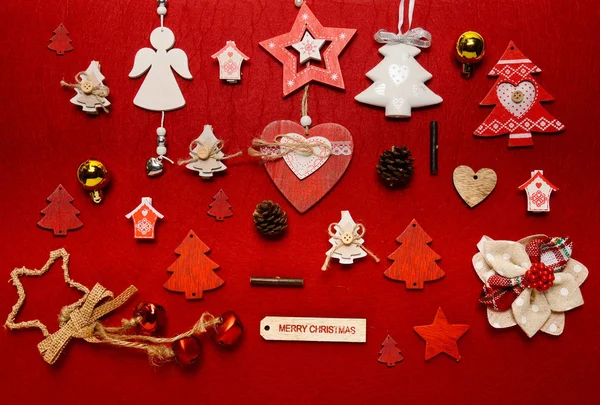 Noel süs toplama düz yatıyordu