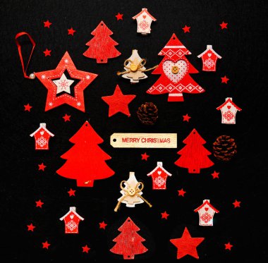 Noel süs düz yatıyordu