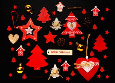 Noel süs düz yatıyordu