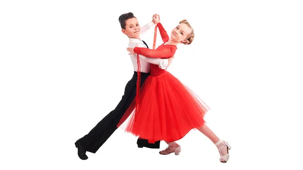 Hermoso niño y niña bailando. Aislado sobre fondo blanco — Foto de Stock